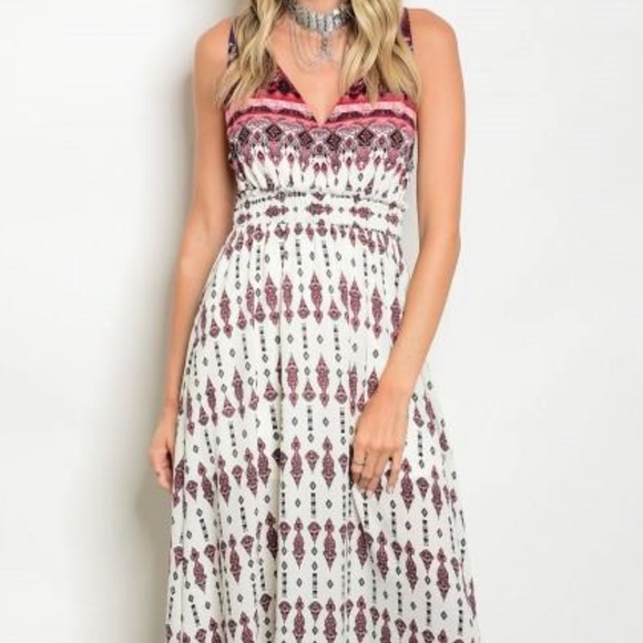 ❗️CLOSING SALE❗️ Ivory Magenta V Neck Maxi Dress - Picture 2 of 3